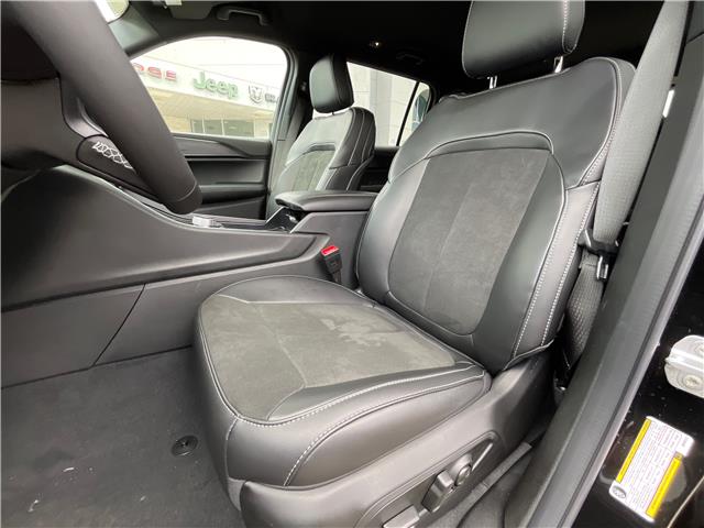 2025 Jeep Grand Cherokee L Laredo (Stk: 25-423) in Sarnia - Image 8 of 24 2025 Jeep Grand Cherokee L Laredo (Stk: 25-423) in Sarnia - Image 8 of 24