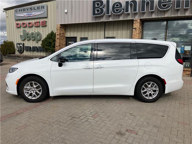 2024 Chrysler Pacifica Touring-L (Stk: 5B056A) in Blenheim - Image 2 of 18