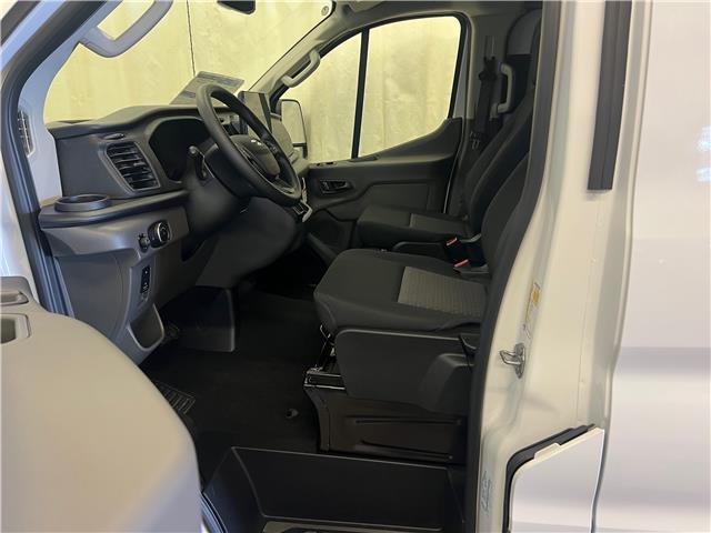 2025 Ford Transit-150 Cargo Base (Stk: 25TC9) in St.Paul - Image 4 of 10