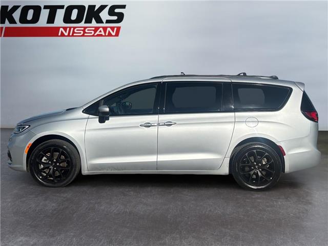 2023 Chrysler Pacifica Touring-L (Stk: 20284) in Okotoks - Image 2 of 16