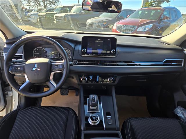 2024 Mitsubishi Outlander ES (Stk: 8900) in Calgary - Image 10 of 25 2024 Mitsubishi Outlander ES (Stk: 8900) in Calgary - Image 10 of 25