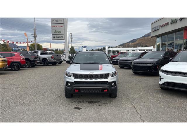 2026 Jeep Compass Trailhawk (Stk: TT013) in Kamloops - Image 2 of 26