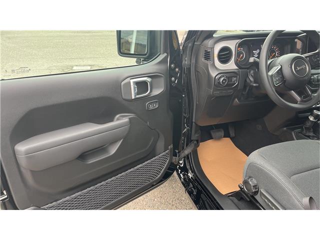 2026 Jeep Wrangler Sport (Stk: TT016) in Kamloops - Image 10 of 23