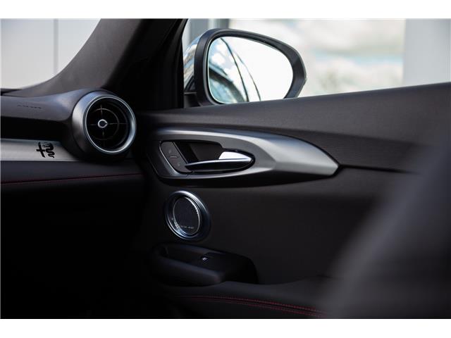 2025 Alfa Romeo Tonale PHEV Tributo (Stk: 25018) in London - Image 29 of 37