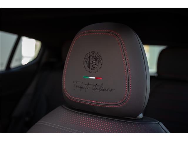 2025 Alfa Romeo Tonale PHEV Tributo (Stk: 25018) in London - Image 19 of 37