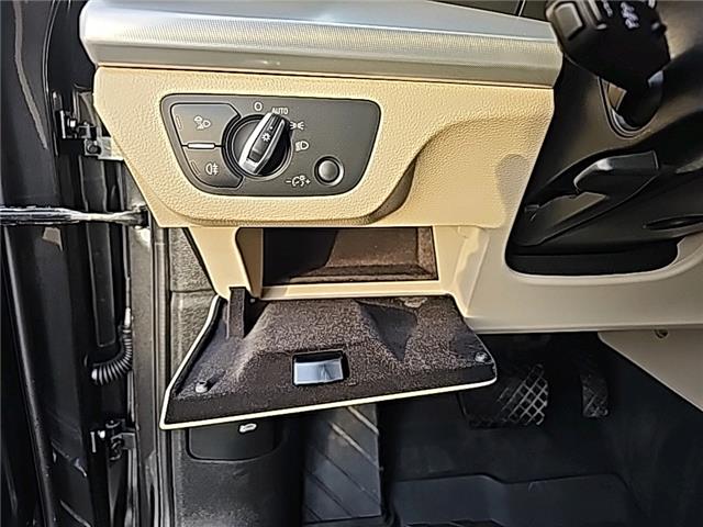 2025 Audi Q5 45 Progressiv (Stk: U1350) in Lethbridge - Image 19 of 25 2025 Audi Q5 45 Progressiv (Stk: U1350) in Lethbridge - Image 19 of 25