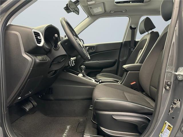 2023 Hyundai Venue Ultimate w/Black Interior (IVT) (Stk: 40490) in Lethbridge - Image 9 of 15