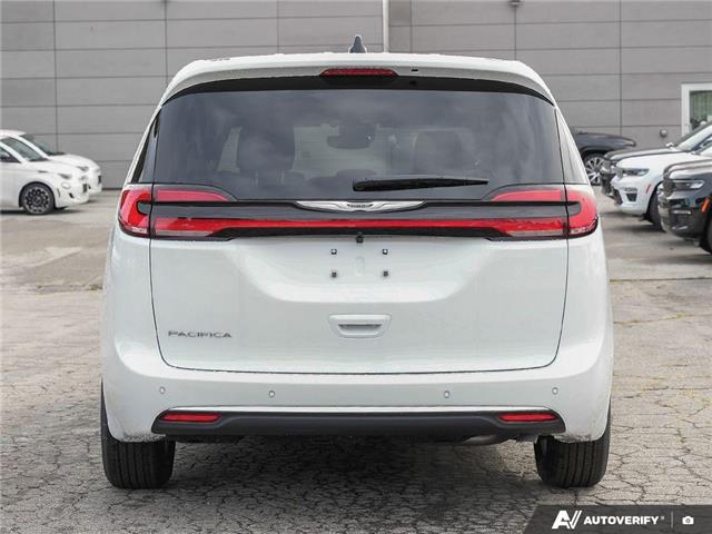2026 Chrysler Pacifica Select (Stk: T8005) in Hamilton - Image 5 of 26