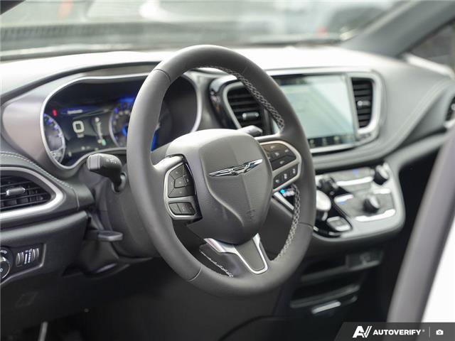 2026 Chrysler Pacifica Select (Stk: T8005) in Hamilton - Image 13 of 26