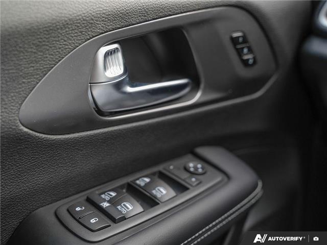 2026 Chrysler Pacifica Select (Stk: T8005) in Hamilton - Image 17 of 26