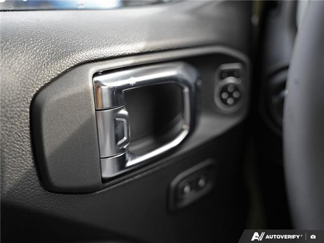 2026 Jeep Wrangler Sport (Stk: T1001) in Hamilton - Image 17 of 26 2026 Jeep Wrangler Sport (Stk: T1001) in Hamilton - Image 17 of 26
