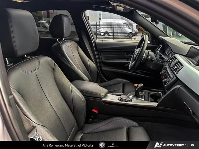 2015 BMW 335i xDrive (Stk: 912020) in Victoria - Image 22 of 25