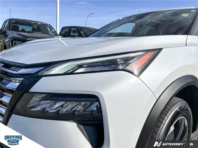 2025 Nissan Rogue SV Moonroof (Stk: B89036) in Okotoks - Image 8 of 26