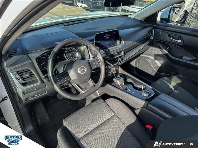 2025 Nissan Rogue SV Moonroof (Stk: B89036) in Okotoks - Image 13 of 26