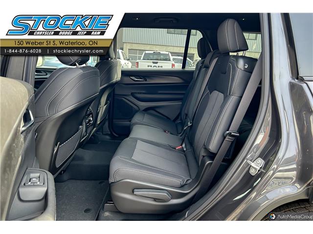 2024 Jeep Grand Cherokee L Laredo (Stk: 44211) in Waterloo - Image 5 of 17