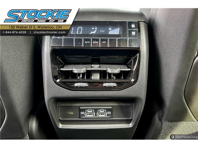 2024 Jeep Grand Cherokee L Laredo (Stk: 44211) in Waterloo - Image 7 of 17