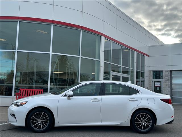 2017 Lexus ES 350 Base (Stk: W6885) in Cobourg - Image 4 of 26
