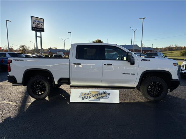 2026 Chevrolet Silverado 2500HD LTZ (Stk: 36102) in Renfrew - Image 2 of 46