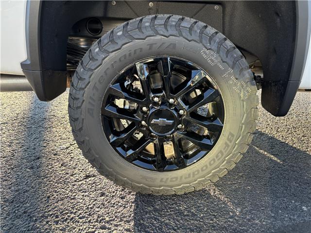 2026 Chevrolet Silverado 2500HD LTZ (Stk: 36102) in Renfrew - Image 13 of 46