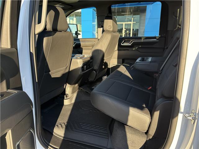 2026 Chevrolet Silverado 2500HD LTZ (Stk: 36102) in Renfrew - Image 37 of 46