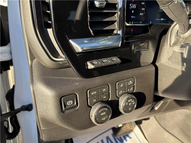 2026 Chevrolet Silverado 2500HD LTZ (Stk: 36102) in Renfrew - Image 24 of 46