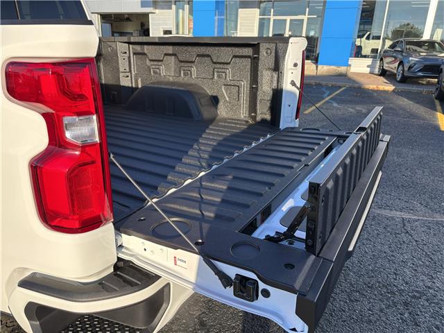 2026 Chevrolet Silverado 1500 RST (Stk: 36082) in Renfrew - Image 12 of 41