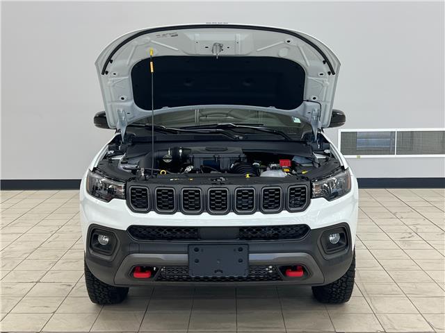 2026 Jeep Compass Trailhawk (Stk: T153204) in Courtenay - Image 9 of 16