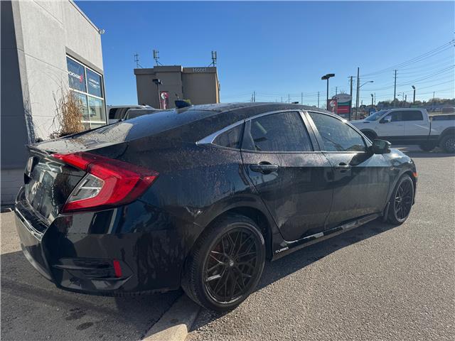 2018 Honda Civic Touring (Stk: 28196T) in Newmarket - Image 2 of 13