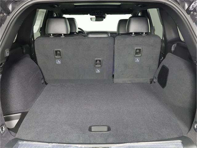 2025 Jeep Grand Cherokee Overland (Stk: 25J237) in Calgary - Image 8 of 20