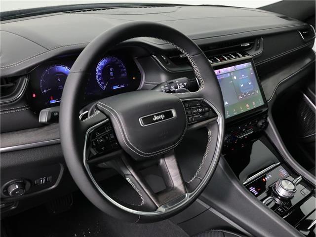 2025 Jeep Grand Cherokee Overland (Stk: 25J237) in Calgary - Image 12 of 20