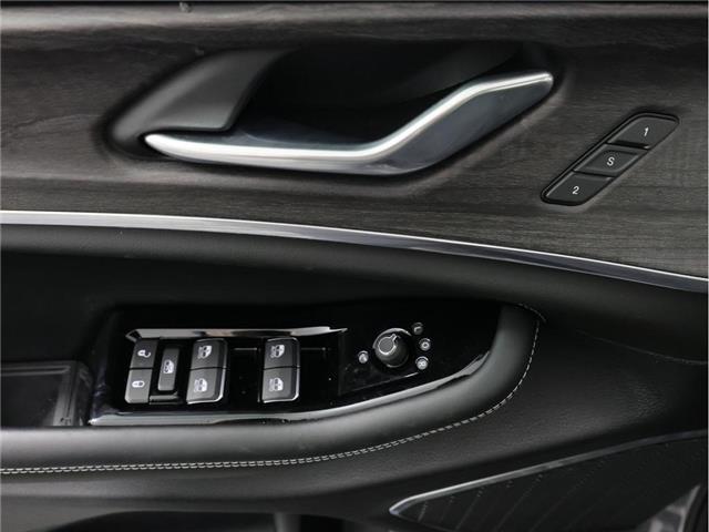 2025 Jeep Grand Cherokee Overland (Stk: 25J237) in Calgary - Image 19 of 20