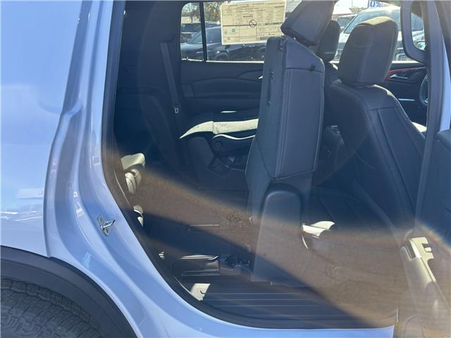 2026 Chevrolet Traverse Z71 (Stk: 36019) in Renfrew - Image 35 of 45