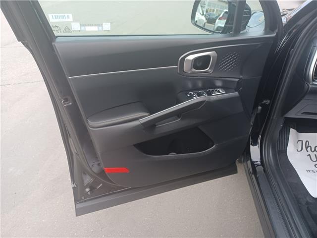 2024 Kia Sorento 2.5T EX (Stk: 227494) in Regina - Image 10 of 25
