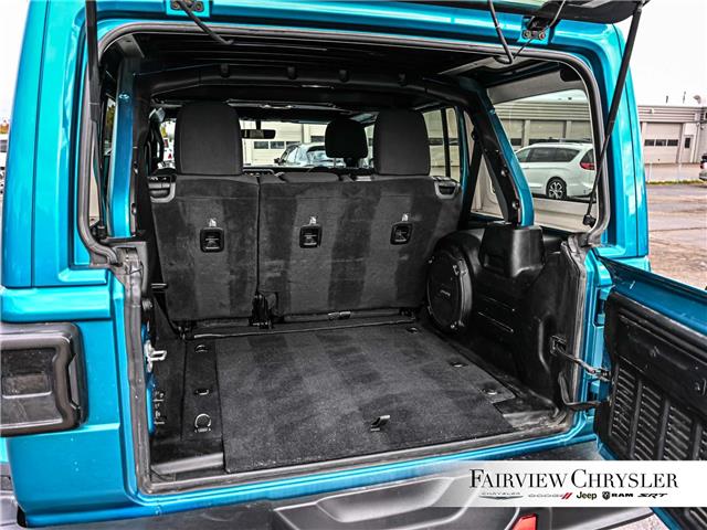 2020 Jeep Wrangler Unlimited Sahara (Stk: U21380) in Burlington - Image 6 of 35