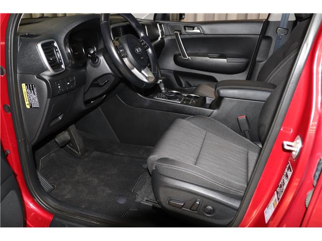 2020 Kia Sportage EX (Stk: 26566A) in Edmonton - Image 10 of 26