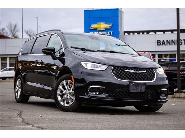 2022 Chrysler Pacifica Touring L (Stk: 5P629) in Kamloops - Image 1 of 17