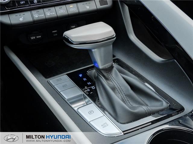 2023 Hyundai Elantra Luxury w/Two-Tone Interior (Stk: 451954) in Milton - Image 17 of 25