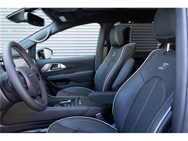 2026 Chrysler Pacifica Limited (Stk: 26052) in London - Image 10 of 29