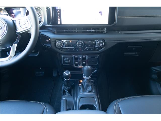 2025 Jeep Wrangler Sahara (Stk: 25551) in London - Image 19 of 24