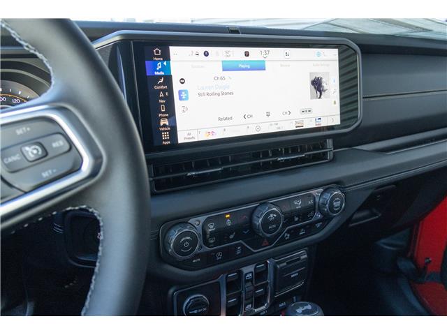 2025 Jeep Wrangler Sahara (Stk: 25551) in London - Image 17 of 24