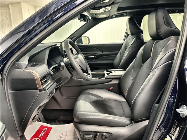 2025 Toyota Grand Highlander Hybrid Platinum MAX (Stk: 11105357A) in Markham - Image 15 of 38