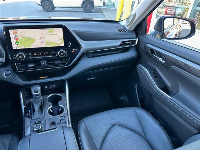 2024 Toyota Highlander Limited (Stk: W6897) in Cobourg - Image 12 of 30 2024 Toyota Highlander Limited (Stk: W6897) in Cobourg - Image 12 of 30