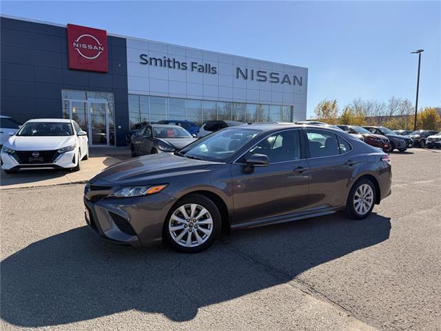2020 Toyota Camry SE (Stk: 25-093A) in Smiths Falls - Image 1 of 13