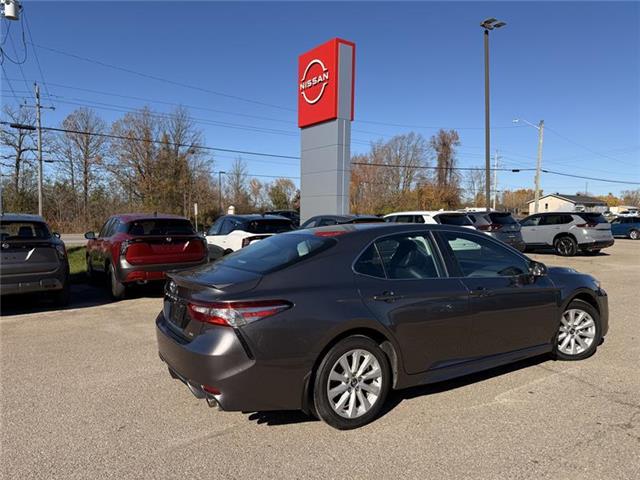 2020 Toyota Camry SE (Stk: 25-093A) in Smiths Falls - Image 5 of 13