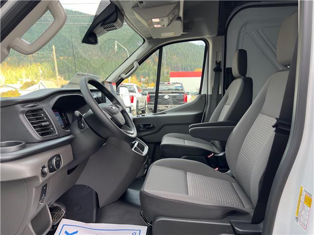 2026 Ford Transit-350 Cargo Base (Stk: 26T929) in CRESTON - Image 15 of 26