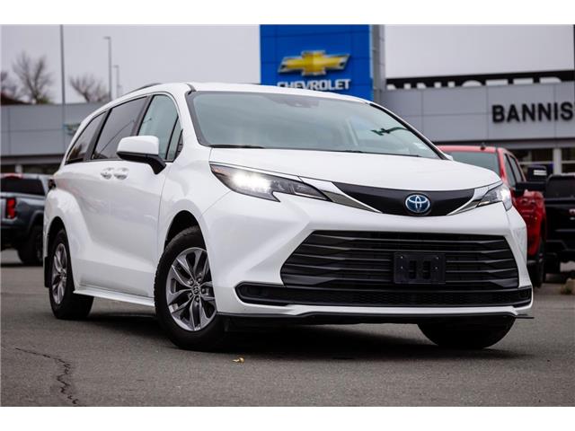 2024 Toyota Sienna  (Stk: 5P601) in Kamloops - Image 1 of 18