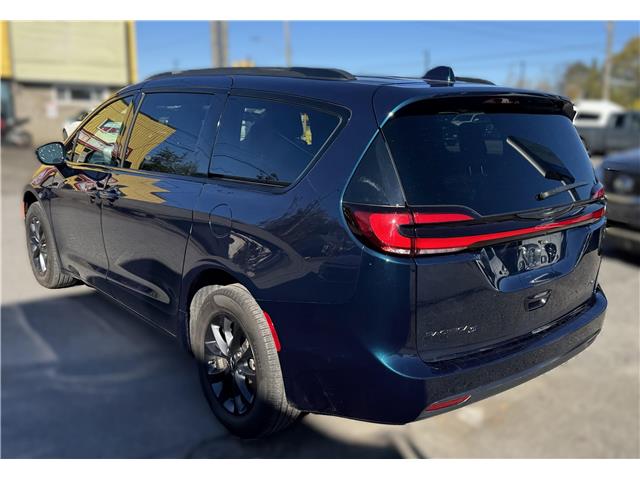 2022 Chrysler Pacifica Touring (Stk: 250998) in North Bay - Image 4 of 20