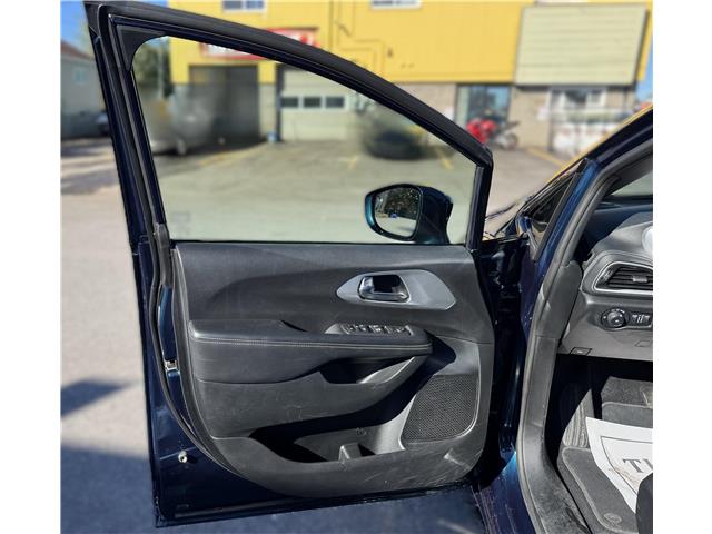 2022 Chrysler Pacifica Touring (Stk: 250998) in North Bay - Image 15 of 20