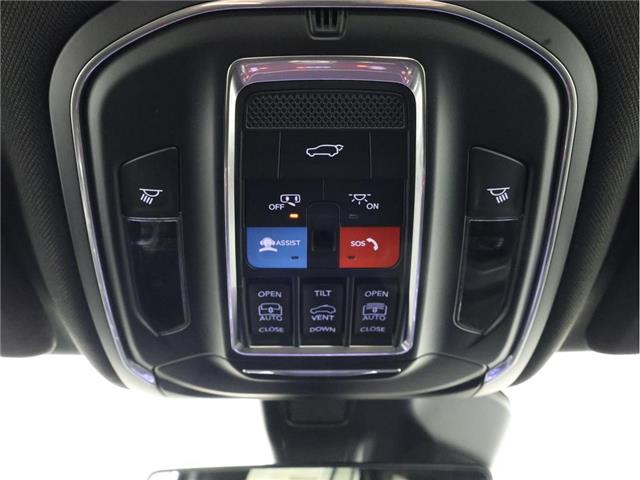 2025 Jeep Grand Cherokee Overland (Stk: 25J238) in Calgary - Image 13 of 20