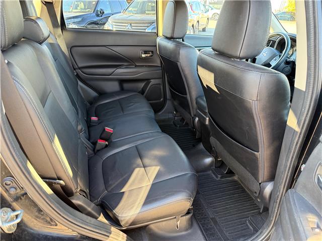 2018 Mitsubishi Outlander ES (Stk: 8665A) in Cambridge - Image 12 of 30